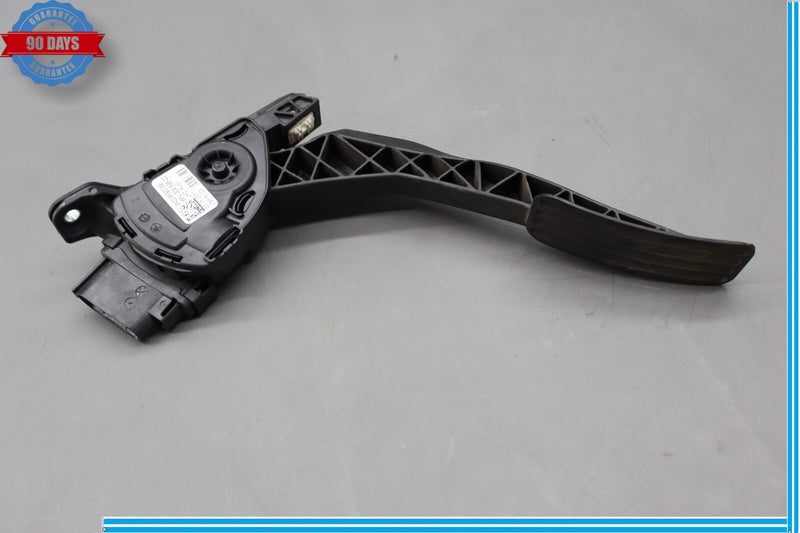 Load image into Gallery viewer, 09-19 Jaguar X351 XJL XF XJR Gas Accelerator Pedal w/ Pad 9X239F832AB Oem
