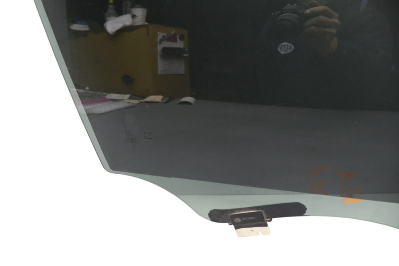 Load image into Gallery viewer, 17-23 Alfa Romeo Giulia Front Right Passenger Side Door Window Auto Glass Oem
