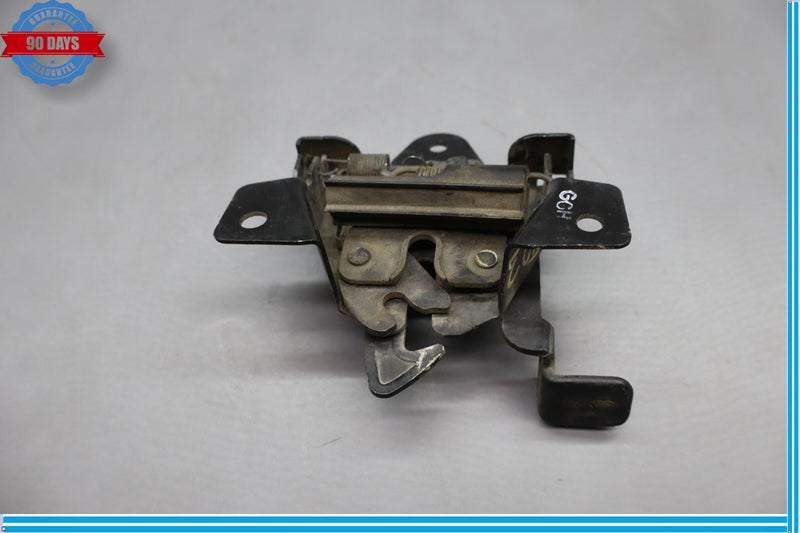 Load image into Gallery viewer, 11-16 Hyundai Equus SIG Front Hood Bonnet Lock Striker Latch Catch Black Oem
