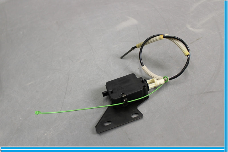 Load image into Gallery viewer, 04-10 BMW 645Ci Convertible Fuel Gas Tank Flap Door Lock Actuator w/Cable Oem
