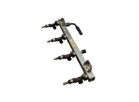 03-19 Maserati Quattroporte M139 Right Side Fuel Injector Rail With Injector Oem