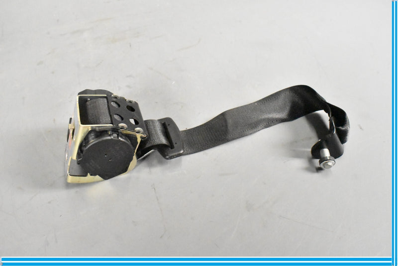 Load image into Gallery viewer, 04-13 Maserati Quattroporte M139 Rear Center Seat Belt Retractor Black Oem
