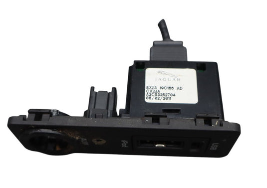 09-15 Jaguar X250 XF XFR Front Console USB AUX iPod Plug Connection Port Oem