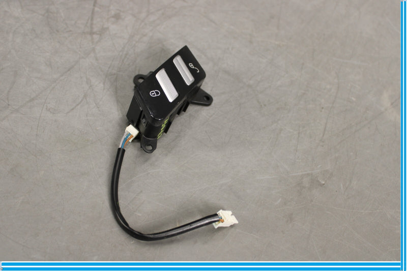 Load image into Gallery viewer, 07-14 Mercedes W221 S550 CL550 Front Left Driver Door Lock Switch 2218213051 Oem
