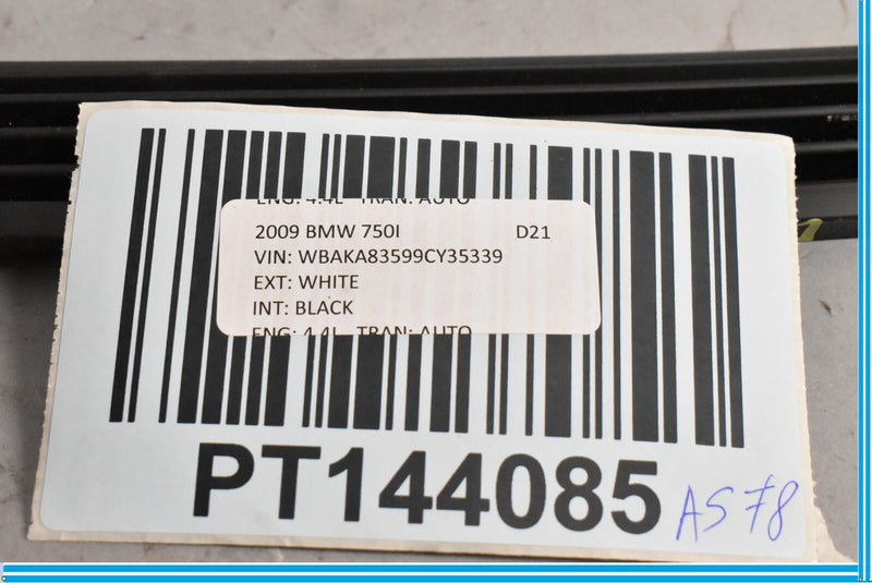Load image into Gallery viewer, 09-12 BMW 750Li 750i F01 F02 Right Sun Roof Weather Seal Rubber Gasket Seal Oem
