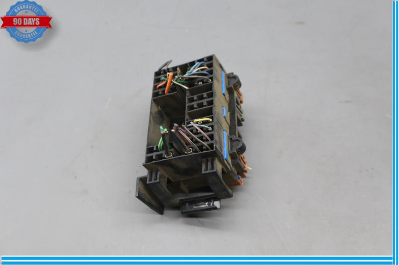 Load image into Gallery viewer, 05-07 Hummer H2 Dashboard Fuse Box Relay Oem
