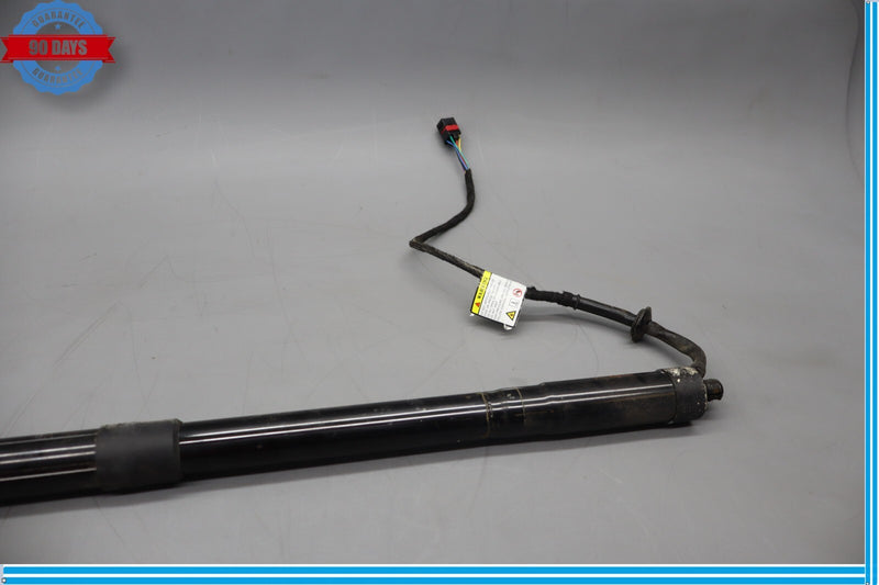 Load image into Gallery viewer, 11-14 Porsche Cayenne 958 Rear Right Tailgate Pull Down Motor 7P5827851C Oem
