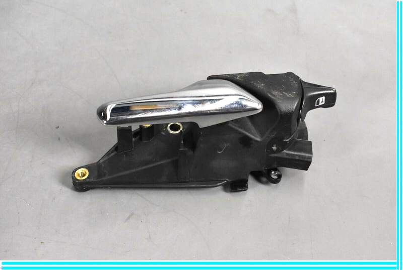 Load image into Gallery viewer, 90-95 Mercedes SL300 SL500 Right Side Interior Door Handle Oem
