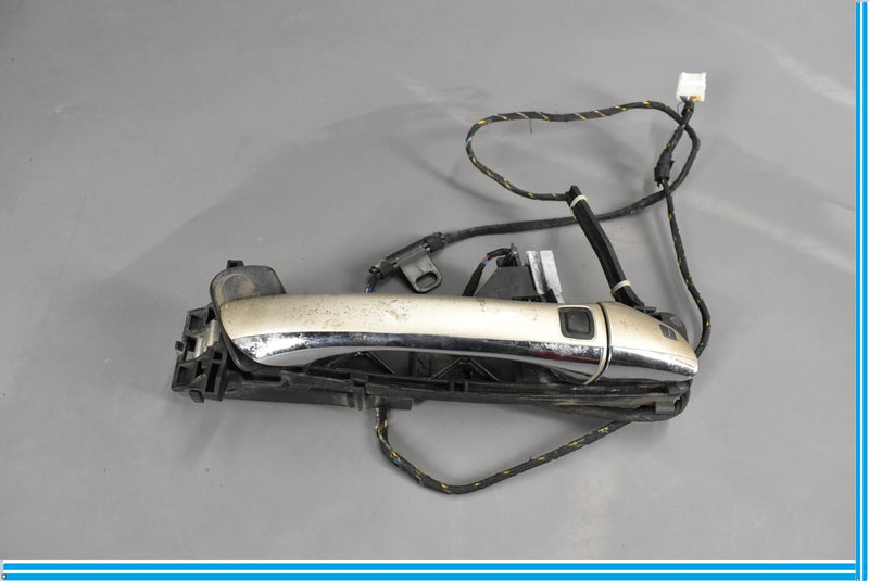 Load image into Gallery viewer, 00-06 Mercedes S600 Front Right Passenger Side Door Exterior Lock Handle Oem

