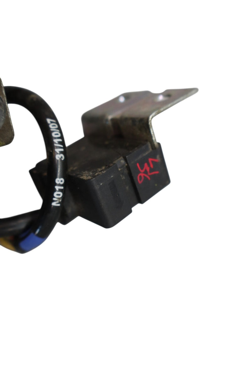 Load image into Gallery viewer, 02-19 Maserati Quattroport M139 Left Vertical Acceleration Sensor 232082 Oem
