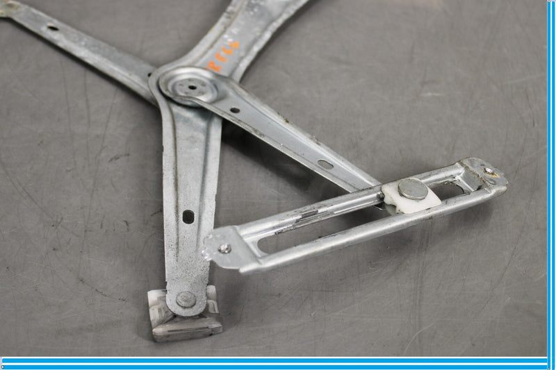Load image into Gallery viewer, 98-02 Mercedes W210 E320 Front Right Side Door Window Regulator Oem
