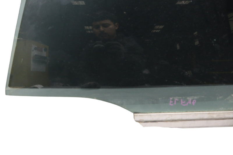 Load image into Gallery viewer, 96-02 Mercedes E320 E430 E55 W210 Front Left Driver Side Door Window Glass Oem
