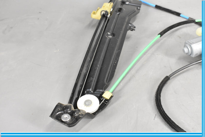 Load image into Gallery viewer, 11-16 BMW 528i 535i F10 Front Right Side Window Regulator Lifter /w Motor Oem
