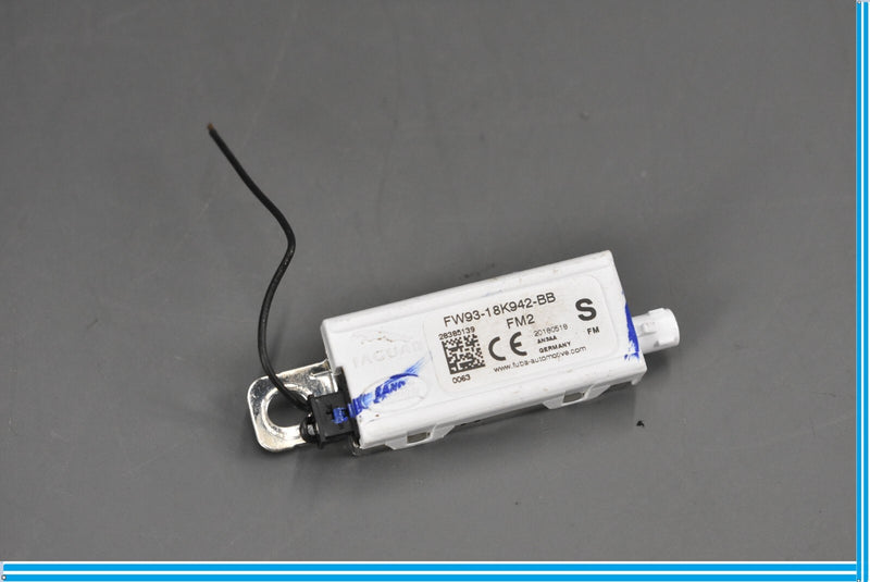 Load image into Gallery viewer, 18-20 Jaguar E-Pace Antenna Amplifier Booster Module Oem
