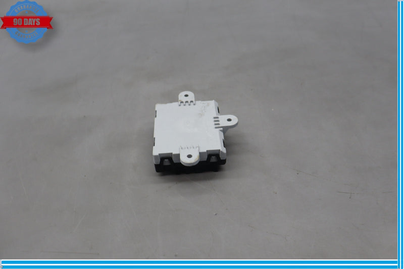 Load image into Gallery viewer, 17-22 Land Rover Range Rover Sport Front Right Side Door Control Module Oem
