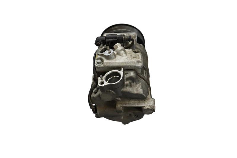 Load image into Gallery viewer, 11-15 Volkswagen VW Touareg AC A/C Air Conditioning Compressor &amp; Clutch Oem
