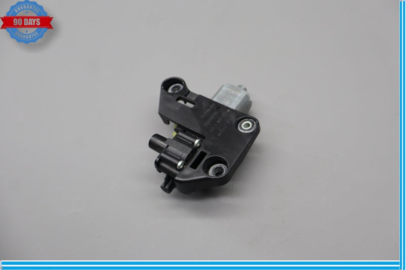 Load image into Gallery viewer, 09-15 BMW 750i F01 F02 F10 Rear Right Passenger Door Window Sun Shade Motor Oem
