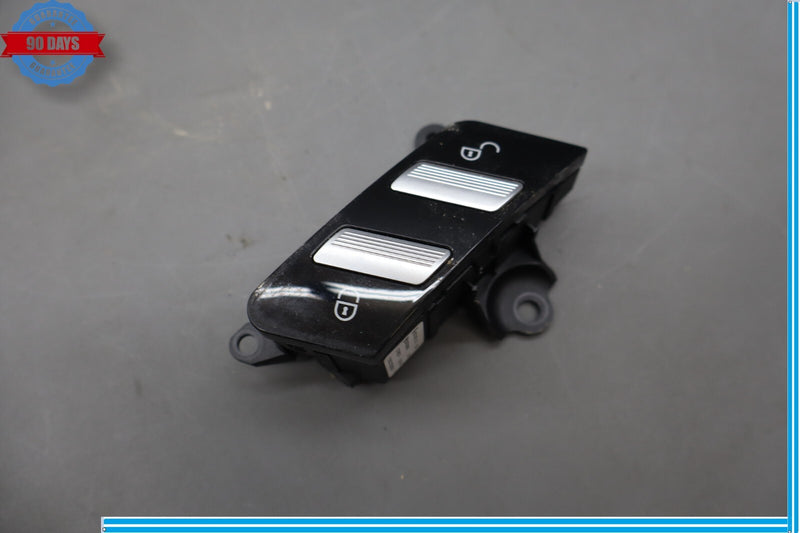 Load image into Gallery viewer, 07-14 Mercedes W221 S550 CL550 Front Right Side Door Lock Switch 2218213151 Oem
