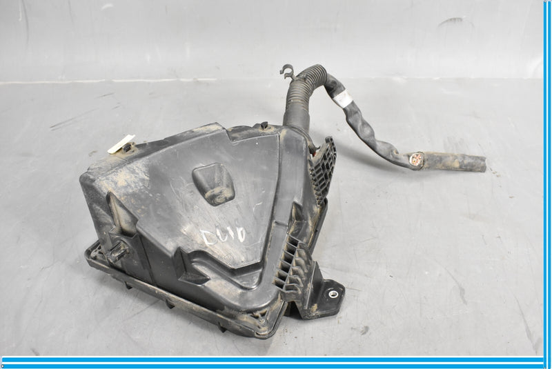 Load image into Gallery viewer, 11-18 Audi S8 A8 Quattro Engine Compartment Fuse Relay Housing Box W/ Cover Oem
