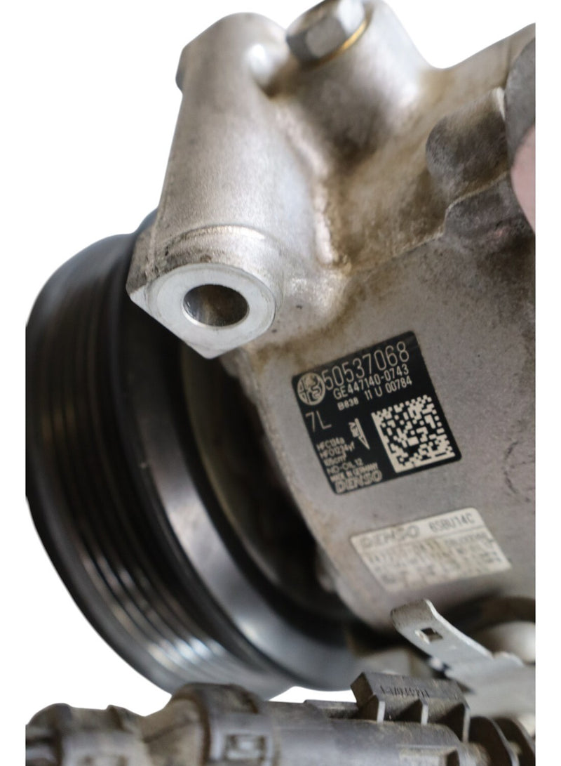 Load image into Gallery viewer, 17-19 Alfa Romeo Giulia 2.0L A/c Ac Air Conditioning Compressor &amp; Clutch Oem
