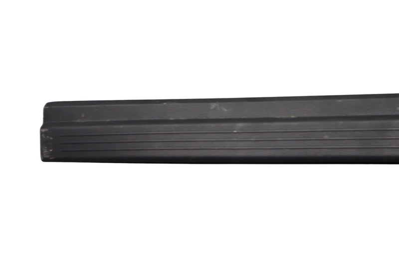 Load image into Gallery viewer, 10-18 Mercedes CLS550 E350 Front Right Door Sill Scuff Plate Trim Cover Oem
