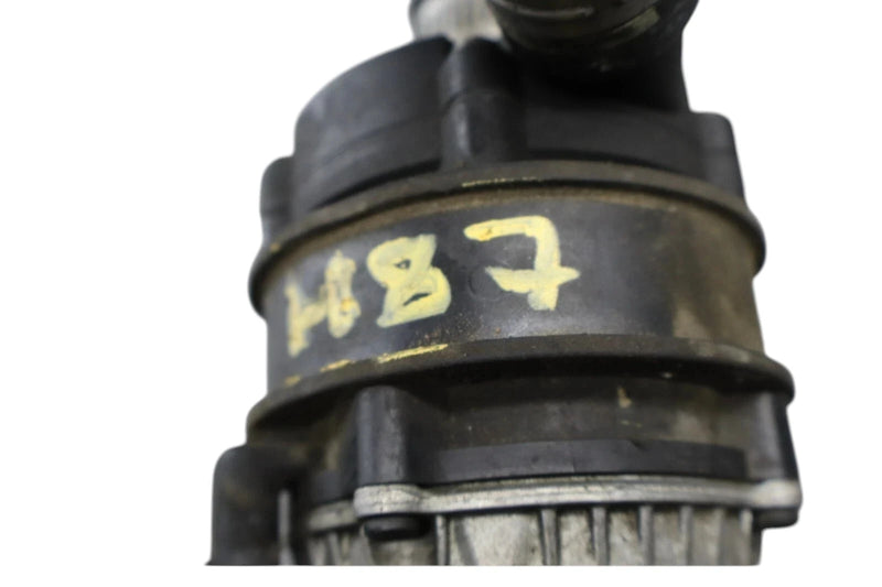 Load image into Gallery viewer, 14-17 Maserati Ghibli Auxiliary Secondary Electric Water Pump 670005347 OEM
