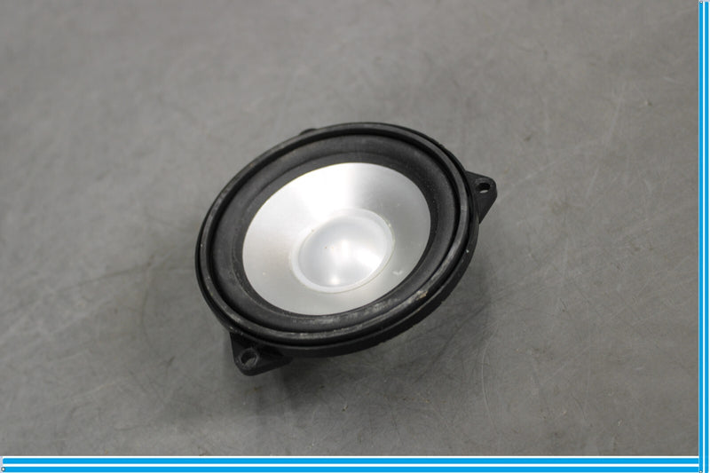 Load image into Gallery viewer, 10-13 Range Rover Sport L320 Rear Front Right or Left Speaker Harmon Kardon Oem

