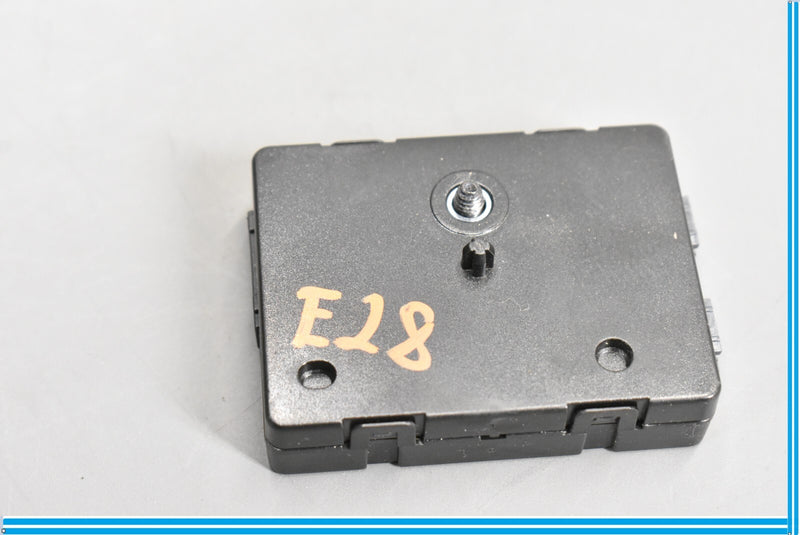 Load image into Gallery viewer, 12-15 BMW E84 X1 Antenna Radio Suppression Filter Module Oem

