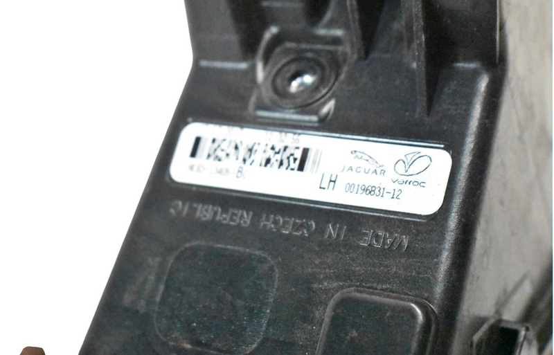 Load image into Gallery viewer, 17-20 Jaguar X761 F-Pace Rear Left Driver Side Outer Tail Light Lamp OEM
