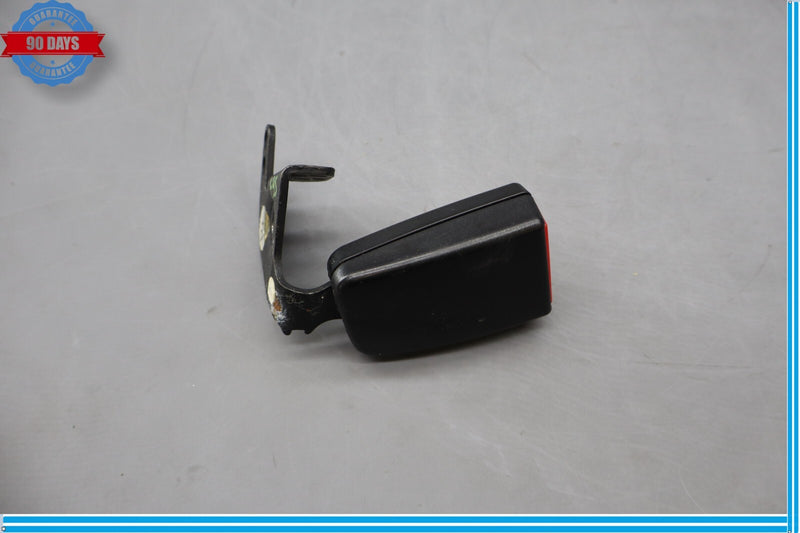 Load image into Gallery viewer, 08-14 Mercedes C300 C350 W204 Rear Right Seat Belt Seatbelt Buckle Oem
