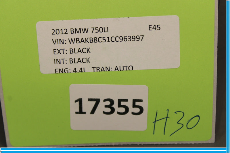 Load image into Gallery viewer, 09-15 BMW 750i 750Li F01 F02 Rear Center Seat Headrest Head Rest Black Oem
