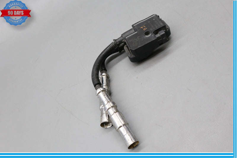 Load image into Gallery viewer, 03-06 Mercedes R230 SL500 Engine Ignition Coil Pack A0001587803 Oem
