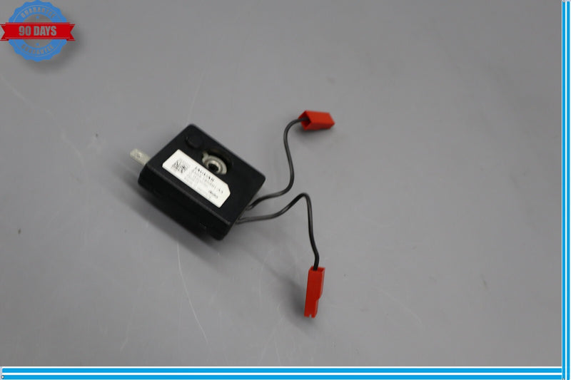 Load image into Gallery viewer, 09-15 Jaguar X250 XF Radio Antenna Aerial Amp Amplifier Module OEM 8X23-18K891-A

