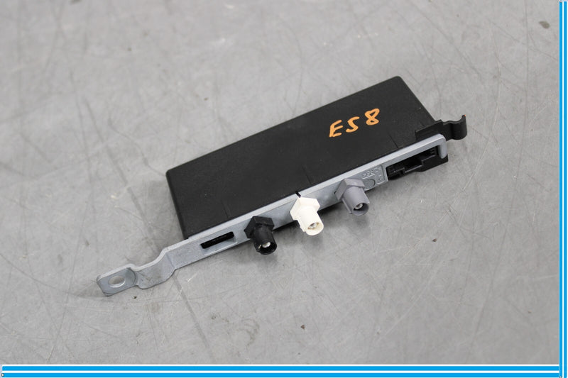 Load image into Gallery viewer, 11-18 Porsche Cayenne Rear Right Antenna Amplifier Booster Module Oem
