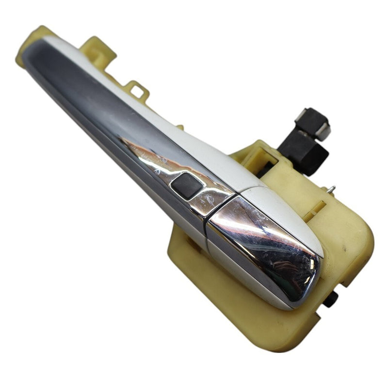 Load image into Gallery viewer, 11-16 Hyundai Equus SIG Front Right Passenger Side Exterior Door Handle Oem
