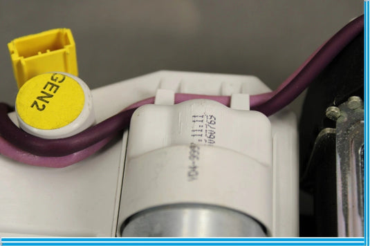 11-18 Audi A8 Front Right Passenger Side Seat Belt Seatbelt Retractor Oem