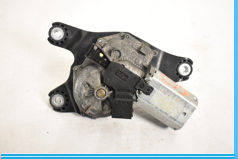 Load image into Gallery viewer, 2007 BMW X5 E70 REAR WINDOW WIPER MOTOR 6942165-05
