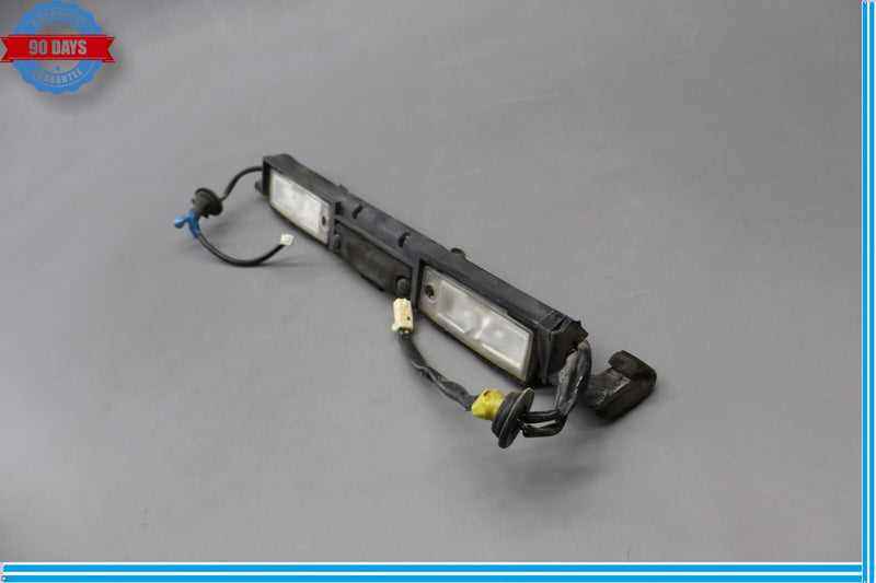 Load image into Gallery viewer, 07-09 Lexus LS460 Rear Trunk Lid License Plate Light Lamp Assembly Oem
