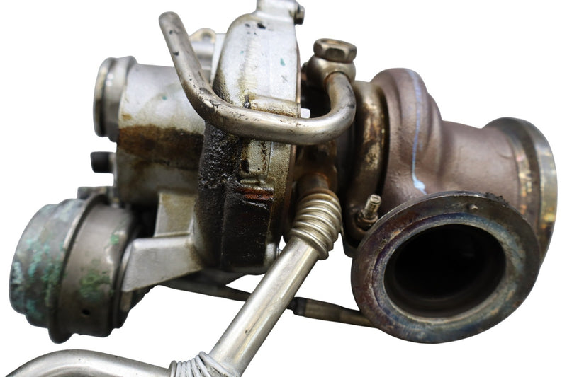 Load image into Gallery viewer, 09-12 BMW 750i F01 N63 Right Passenger Side Turbo Turbocharger Assembly Oem
