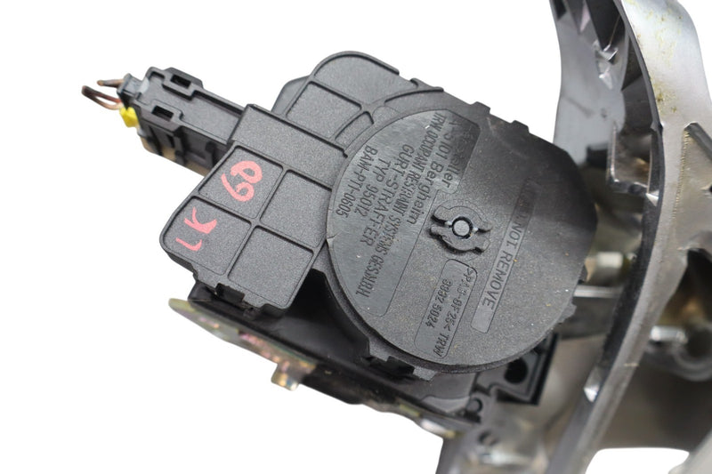 Load image into Gallery viewer, 03-12 Mercedes R230 SL550 SL55 AMG Left Driver Seat Belt Seatbelt Retractor Oem
