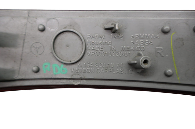Load image into Gallery viewer, 10-12 Mercedes GL450 GL550 X164 Rear Right Side Bumper Reflector Light Oem
