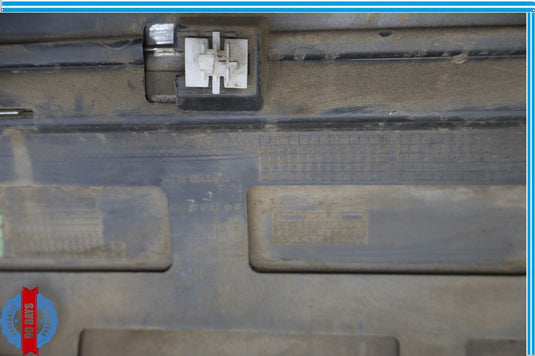 11-17 Volkswagen Touareg VW Front Left Driver Side Door Lower Molding Oem