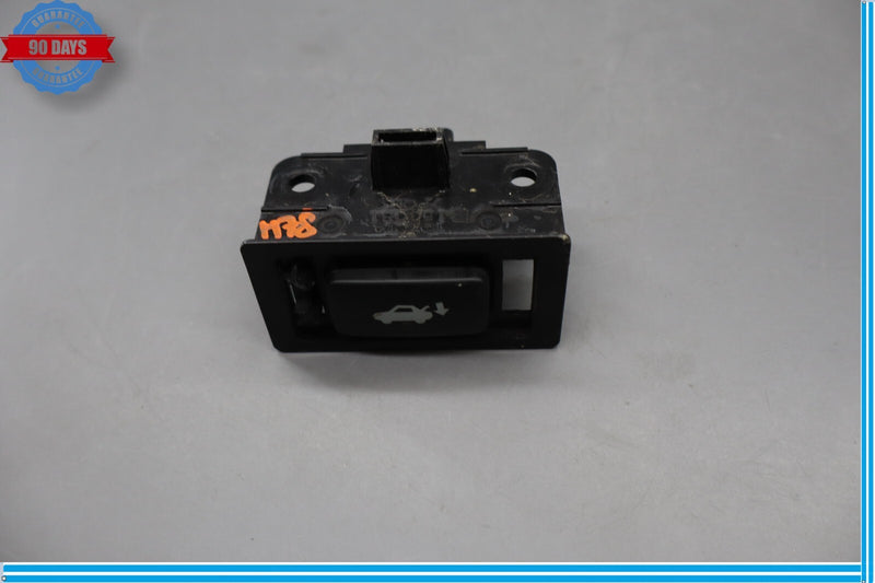 Load image into Gallery viewer, 07-17 Lexus LS460 Power Trunk Close Lid Control Switch Button 15C081 Oem
