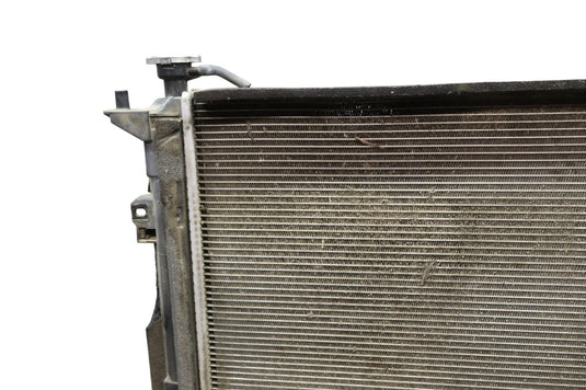 15-18 Hyundai Genesis G80 Front Engine Cooling Radiator Assembly 25310B1140 Oem