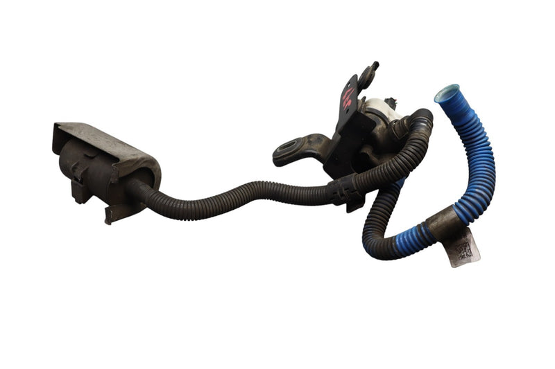 Load image into Gallery viewer, 14-17 Maserati Ghibli M157 Fuel Vapor Canister Leak Detection Pump W/ Hose Oem
