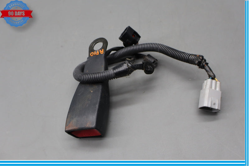 Load image into Gallery viewer, 02-06 Lexus LS430 XF30 Front Right Passenger Side Seat Belt Buckle Receiver Oem
