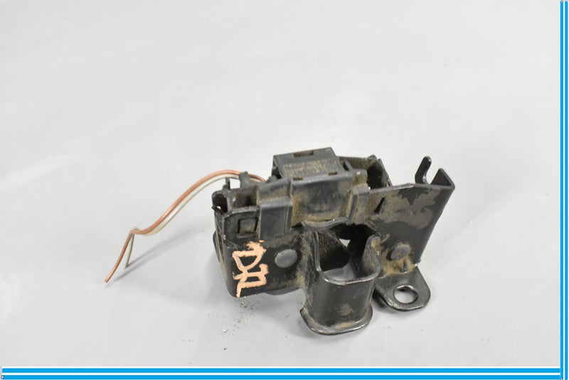 Load image into Gallery viewer, 00-06 Mercedes S500 S600 W220 Left Engine Hood Lock Latch Oem
