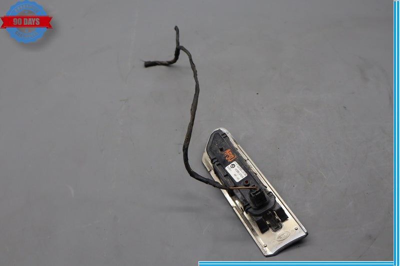 Load image into Gallery viewer, 09-12 BMW 750Li xDrive Front Right Fender Turn Indicator Signal Light Lamp Oem

