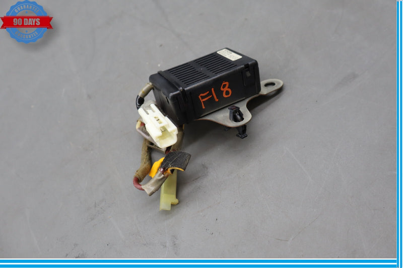 Load image into Gallery viewer, 07-09 Lexus LS460 LS460L Radio Receiver Noise Filter Unit 90980-05373 Oem
