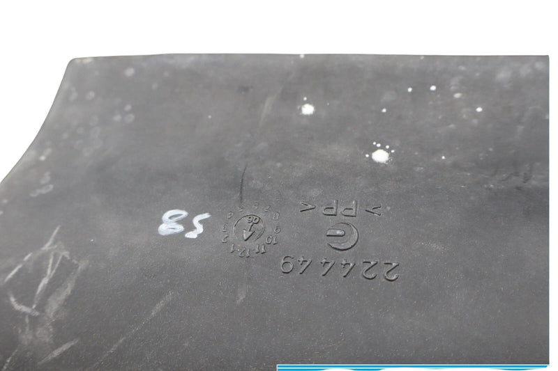 Load image into Gallery viewer, 07-11 Maserati Quattroporte Front Engine Air Duct Conveyor OEM
